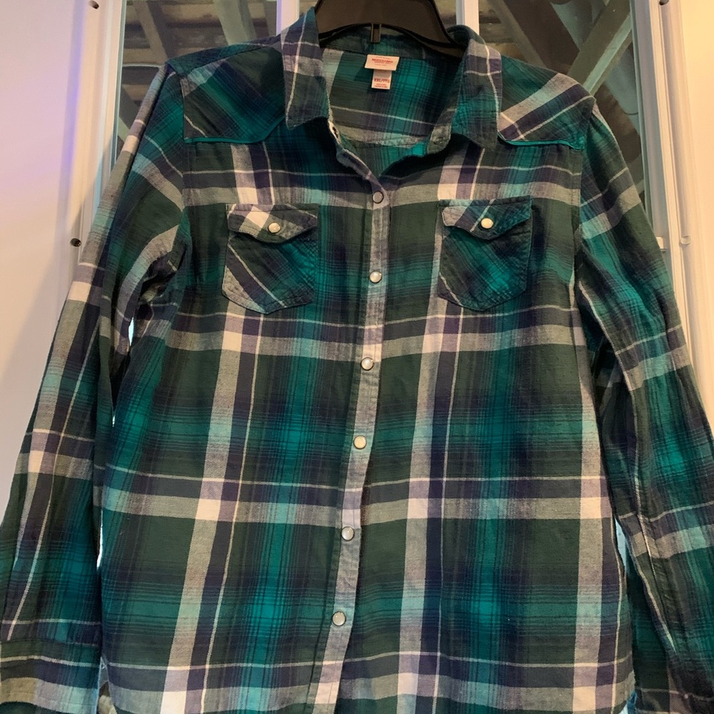 Green/blue flannel shirt